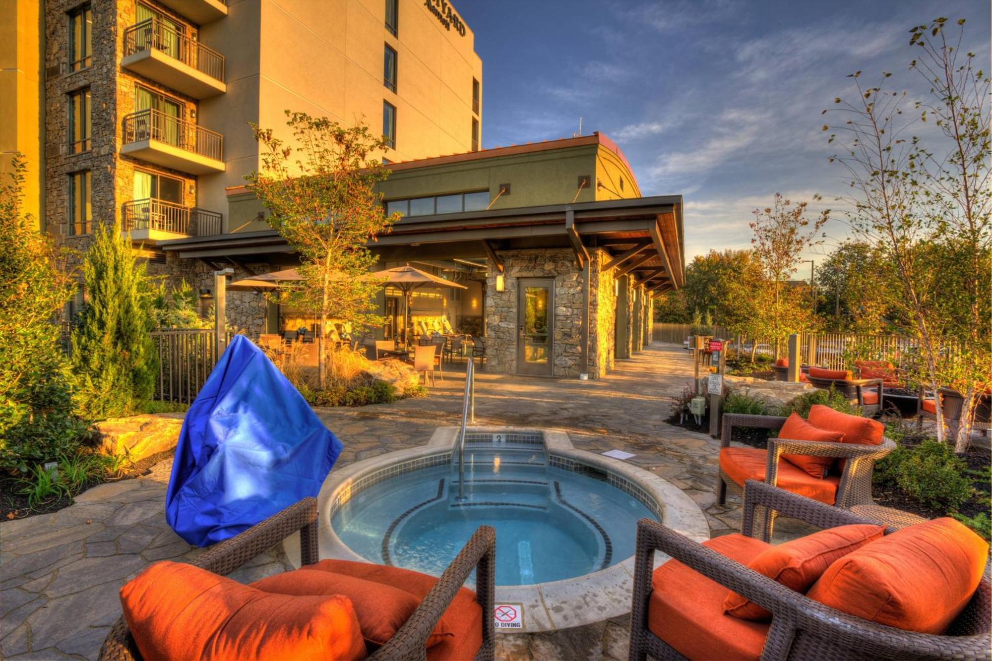Courtyard By Marriott Pigeon Forge Hotel Екстериор снимка