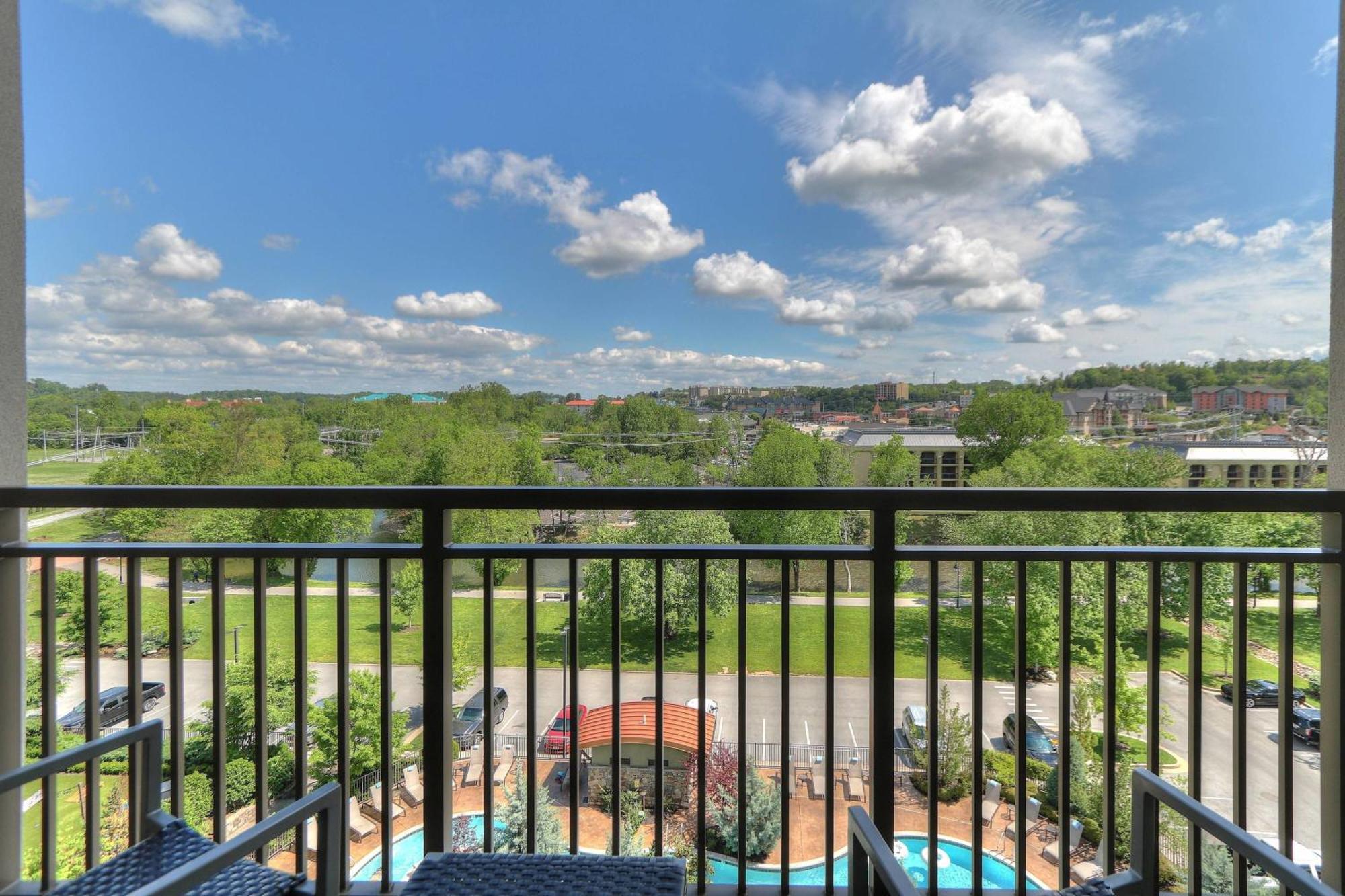 Courtyard By Marriott Pigeon Forge Hotel Екстериор снимка