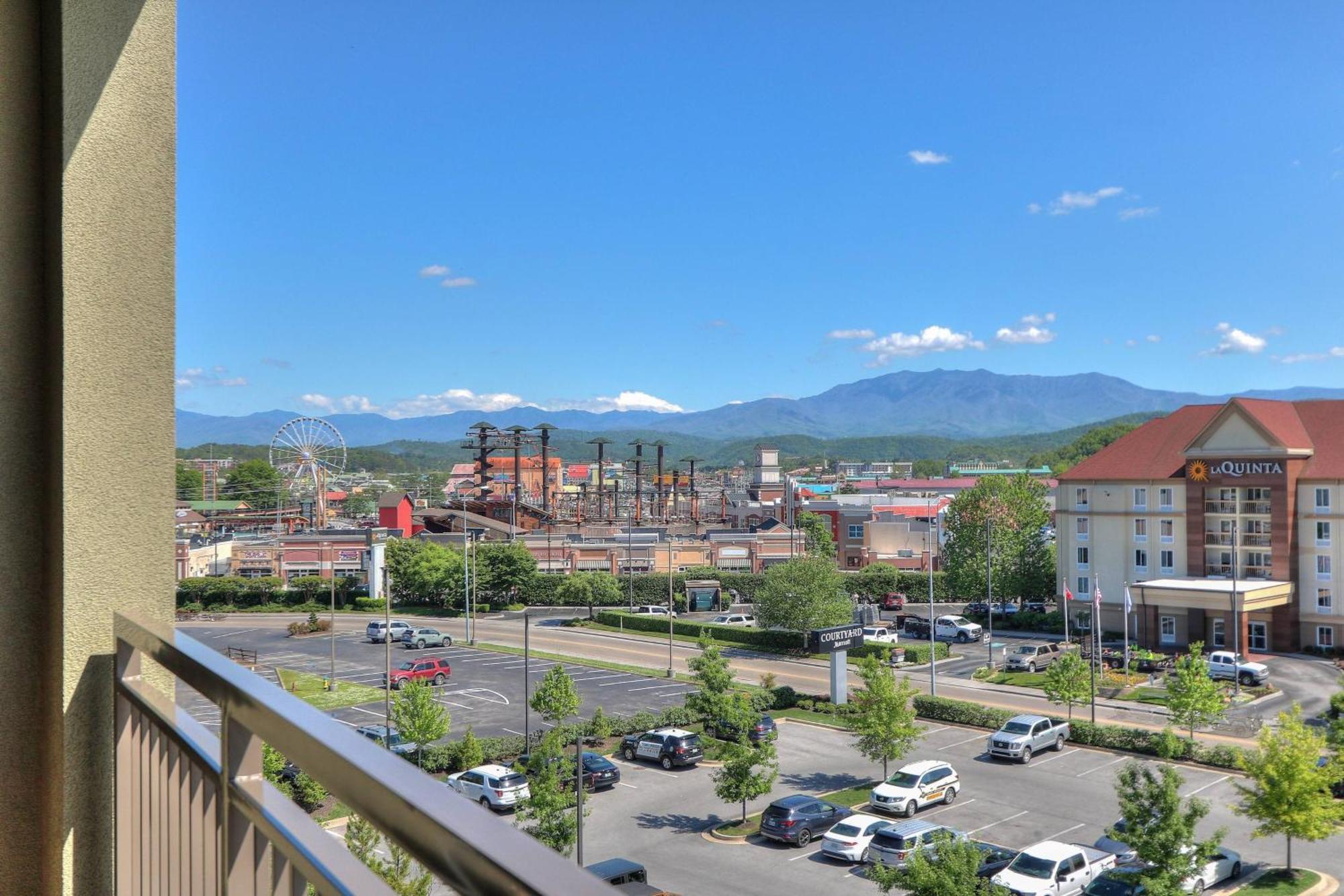 Courtyard By Marriott Pigeon Forge Hotel Екстериор снимка