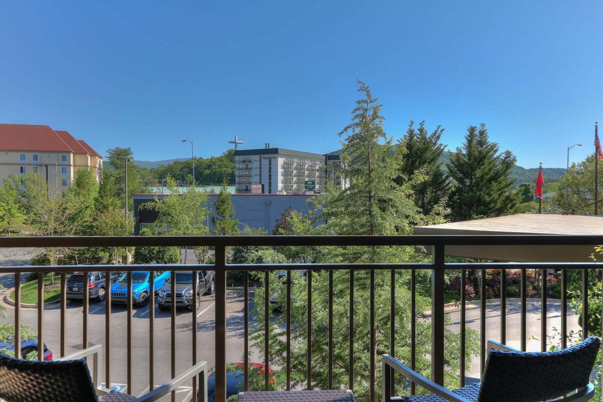 Courtyard By Marriott Pigeon Forge Hotel Екстериор снимка