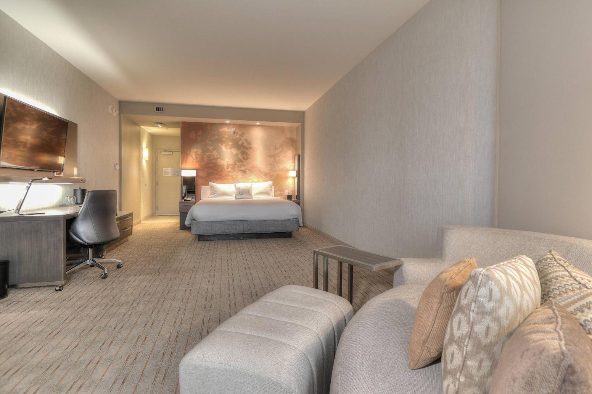 Courtyard By Marriott Pigeon Forge Hotel Екстериор снимка