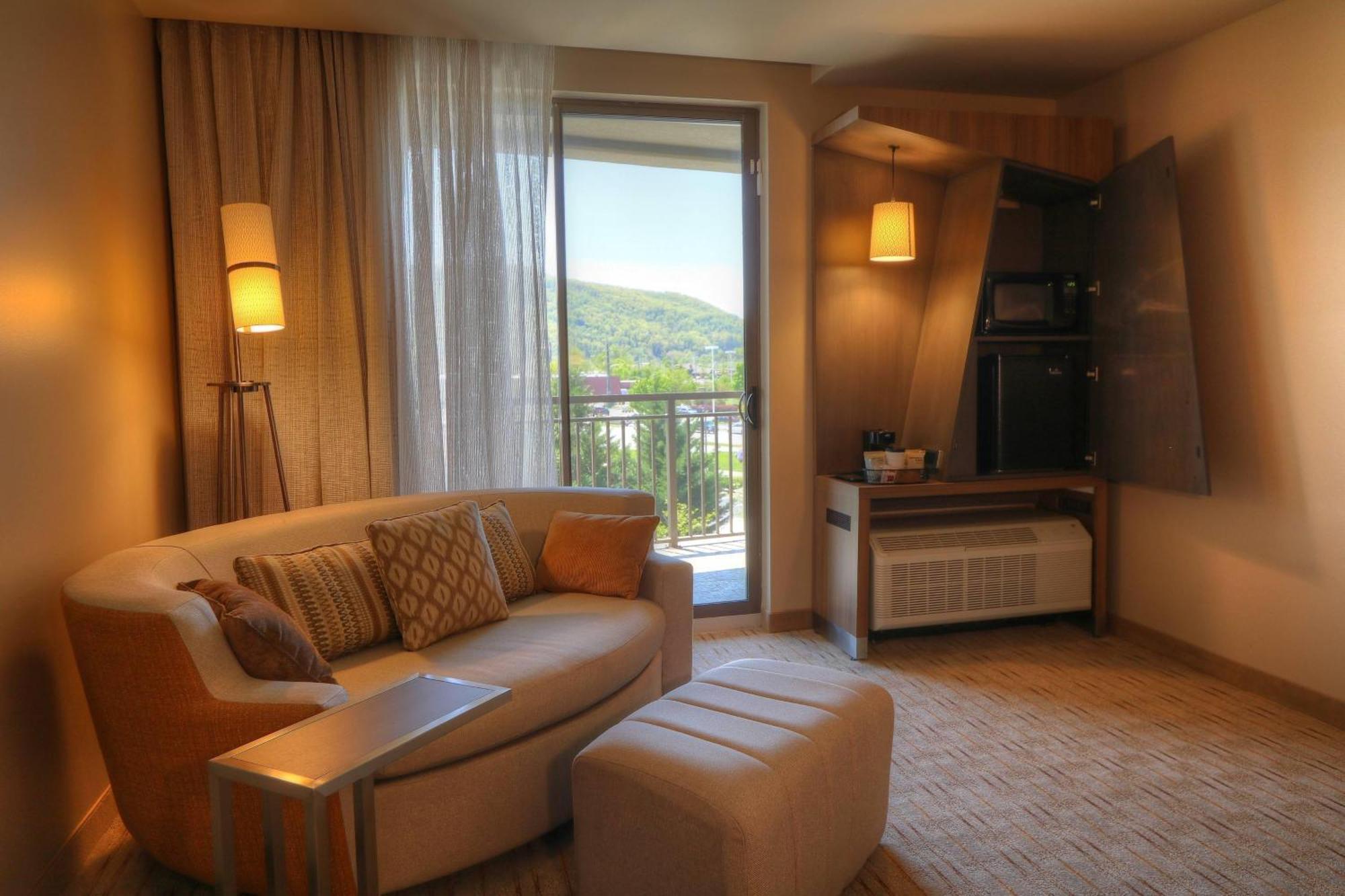 Courtyard By Marriott Pigeon Forge Hotel Екстериор снимка