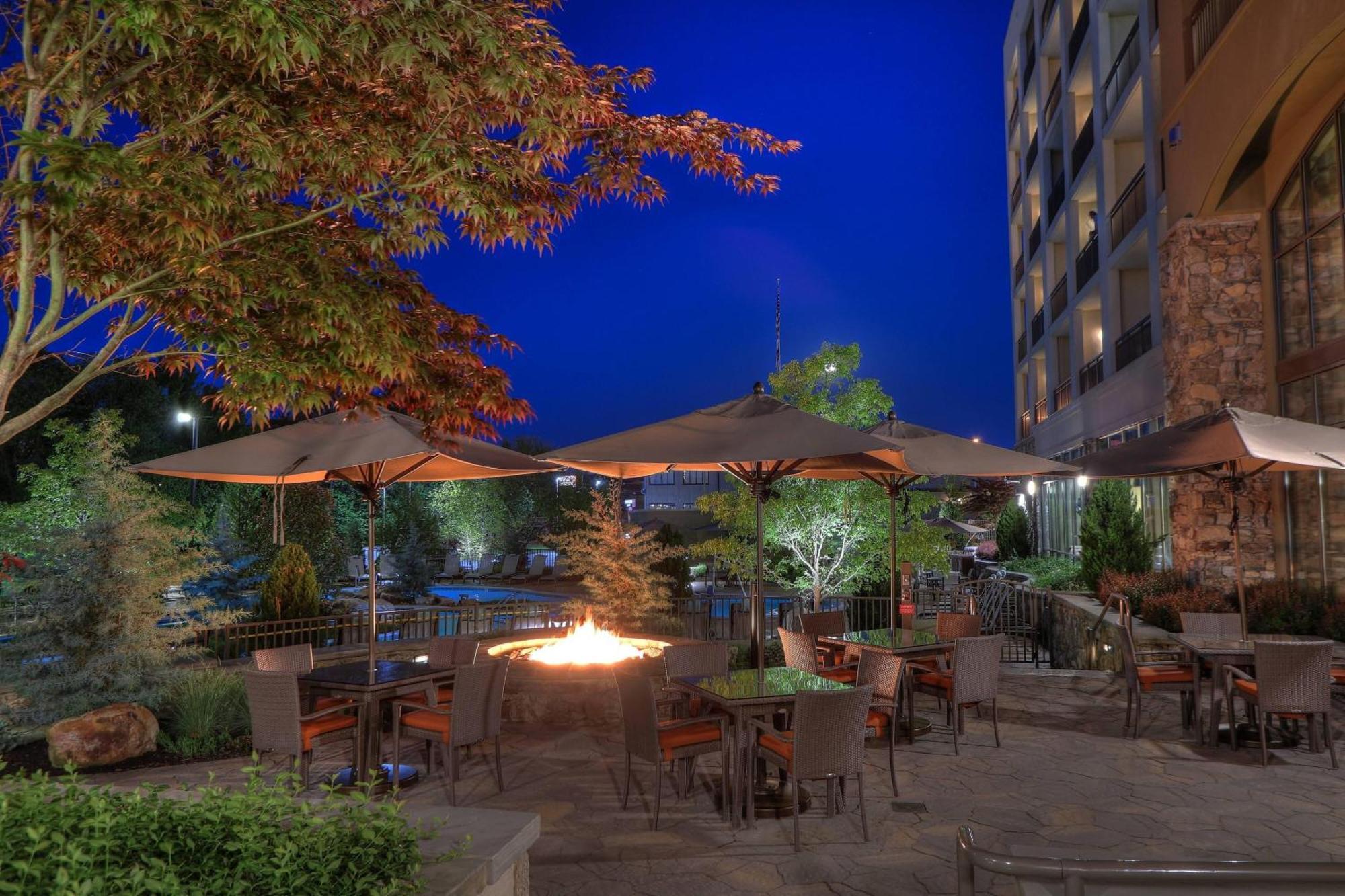 Courtyard By Marriott Pigeon Forge Hotel Екстериор снимка